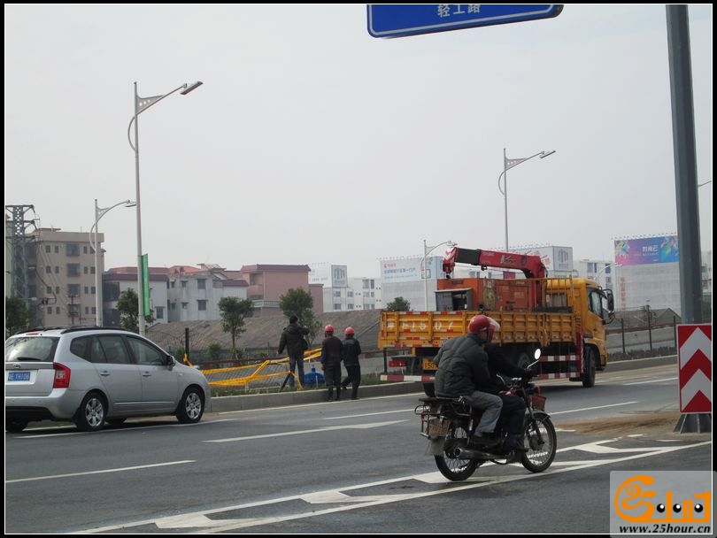 花基水管漏，部门快速修！01.jpg