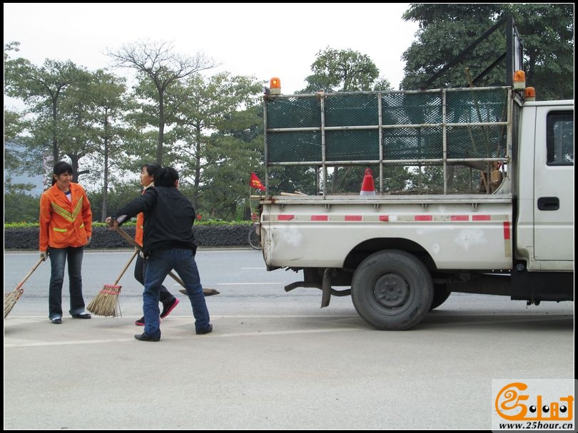 刘队长呼吁管理泥头车！10.jpg