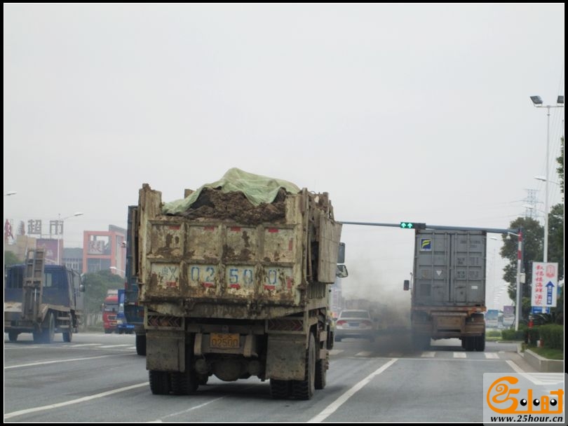 刘队长呼吁管理泥头车！12.jpg