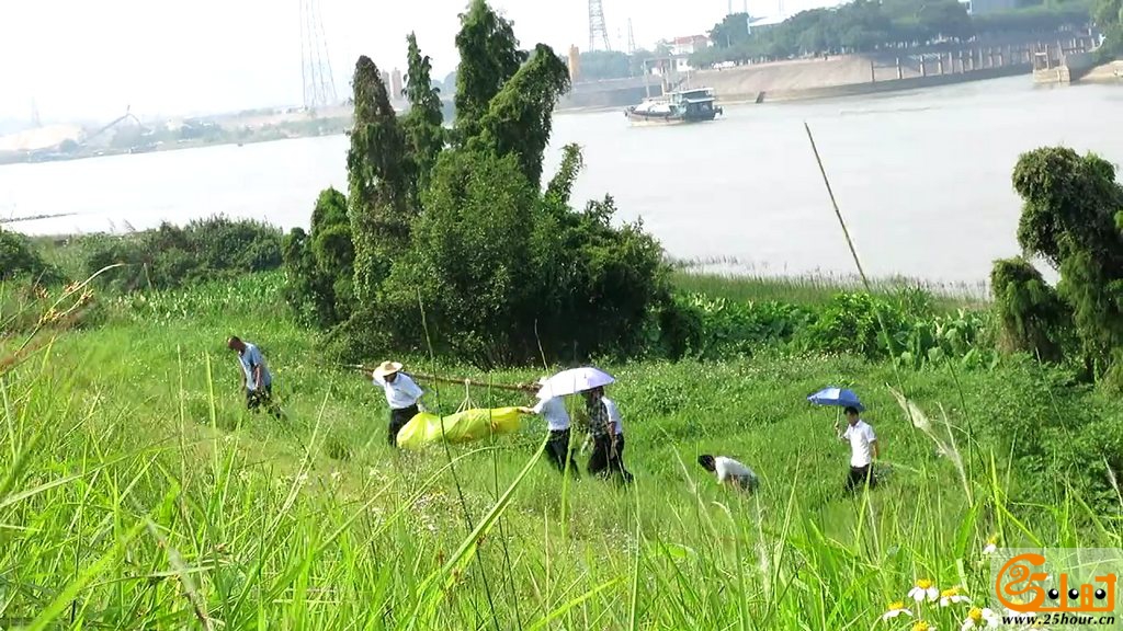 “小” 3男2女东平河边玩水，[00_00_08][20140909-014235-0].jpg