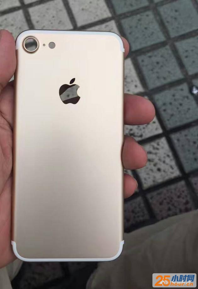 传闻中的iPhone 7后盖