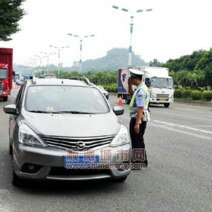 首批6年免检车今日到期啦，不免检上路要被罚哟