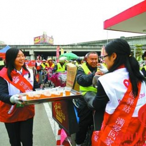 佛山进入春运时间：首日秩序良好