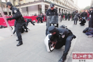 准备就绪！警方举行“行通济”安保应急演练