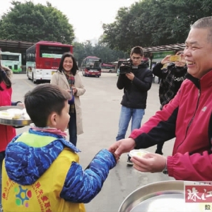 元宵节，南海慈善联合爱心企业送汤圆8038份