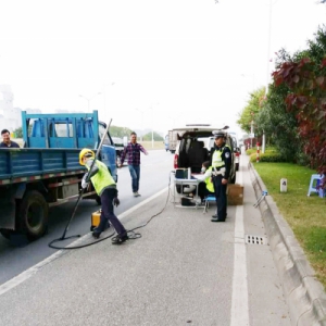 禅城交警环保联手，查处“闯禁”黄标车221辆