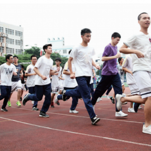 南海一中让每一个学生以最棒的方式幸福成长