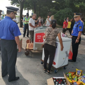 乱摆卖、占道经营“季节性”返潮，张槎开展专项行动应对